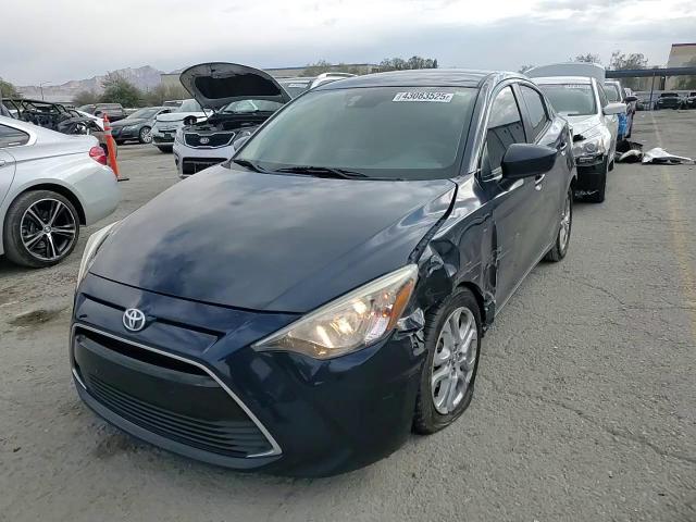 2018 Toyota Yaris - Image 11