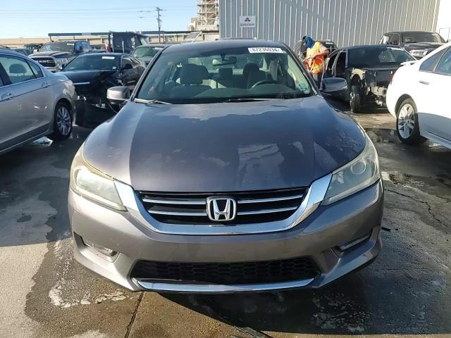 2015 Honda Accord - Image 13