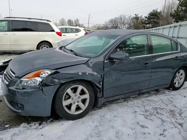 2009 Nissan Altima - Image 10