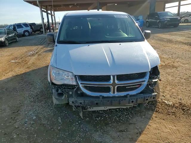 2017 Dodge Caravan - Image 11