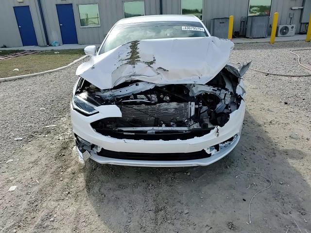 2017 Ford Fusion - Image 14