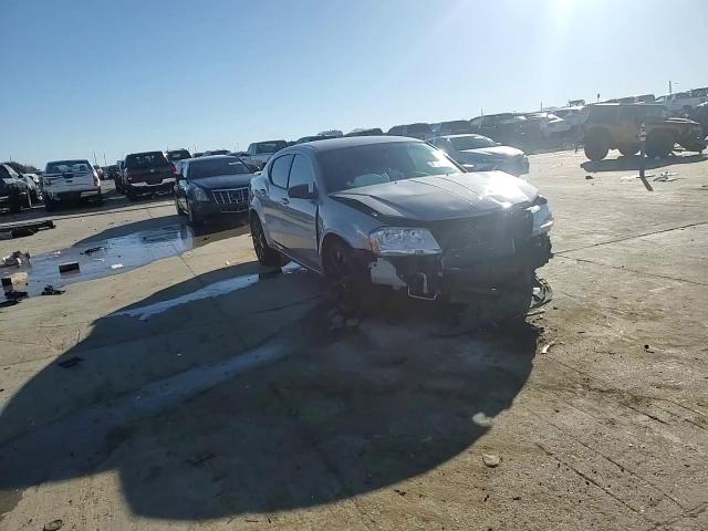 2014 Dodge Avenger - Image 14