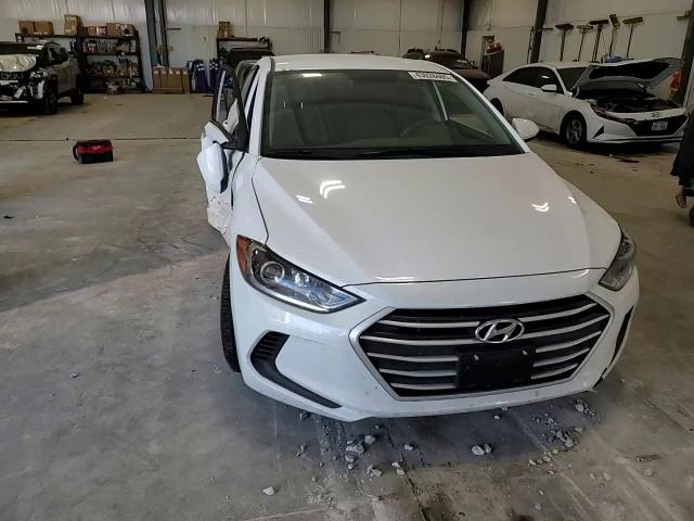 2018 Hyundai Elantra - Image 11