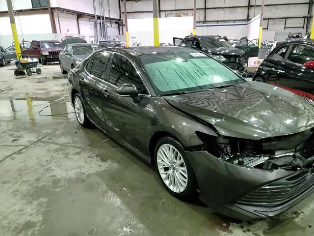 2019 Toyota Camry - Image 13