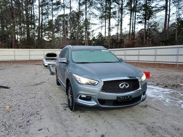 2016 Infiniti QX60 - Image 12