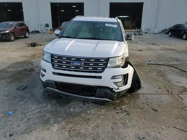 2016 Ford Explorer - Image 14