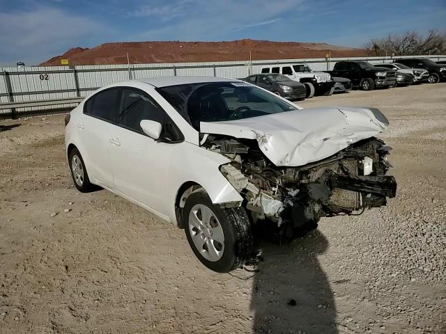 2017 Kia Forte - Image 11