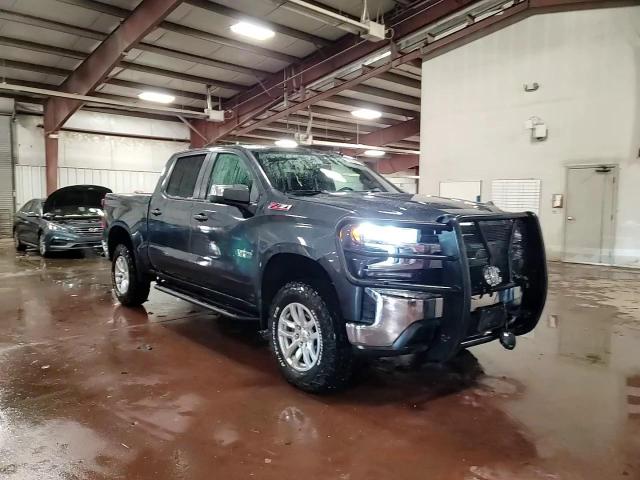 2019 Chevrolet Silverado - Image 13
