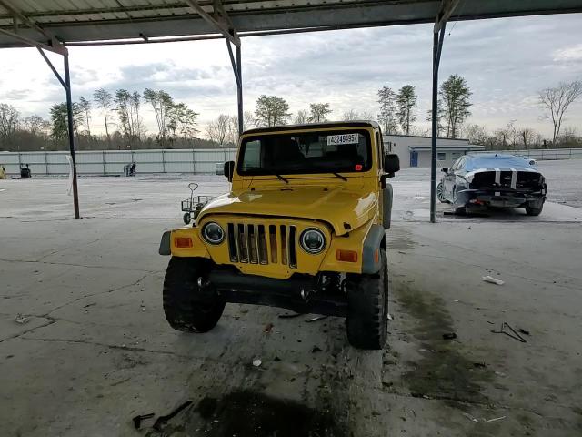 2004 Jeep Wrangler - Image 11