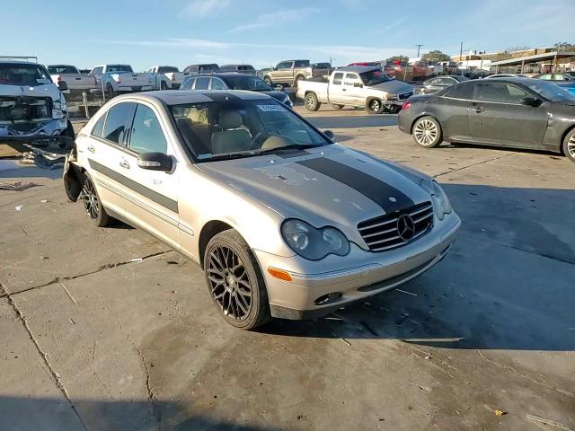 2002 Mercedes-Benz C-klasse - Image 11