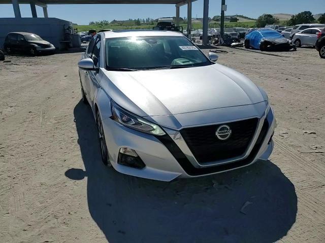 2019 Nissan Altima - Image 13