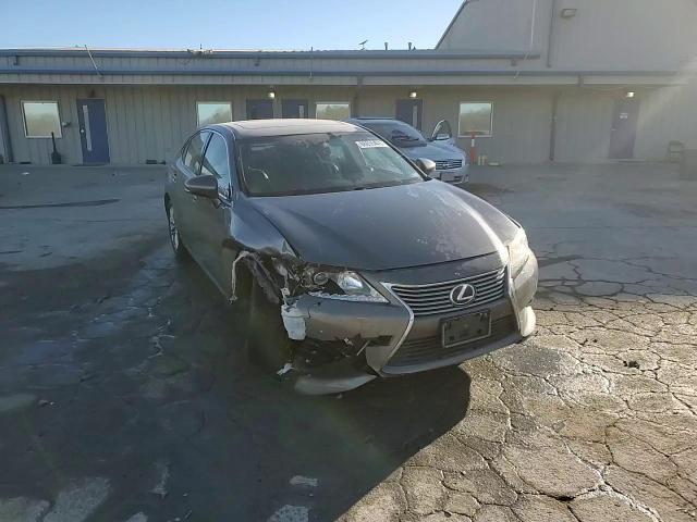 2014 Lexus ES - Image 13