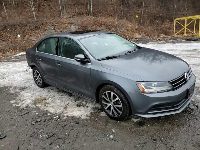 2017 Volkswagen Jetta - Image 11