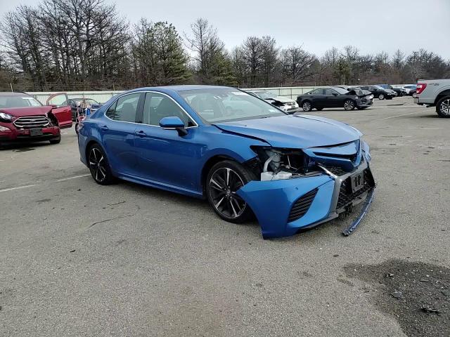 2018 Toyota Camry - Image 11