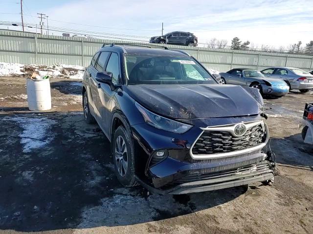 2024 Toyota Highlander - Image 11