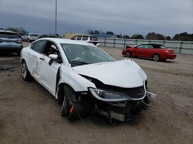 2016 Chrysler 200 - Image 11
