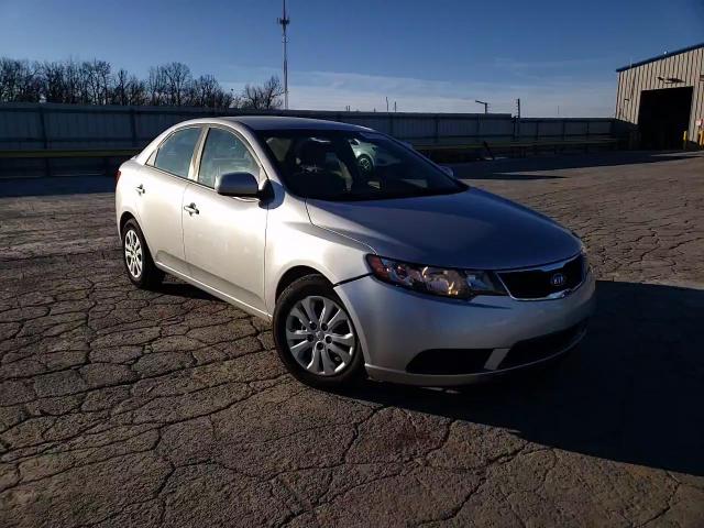 2013 Kia Forte - Image 10