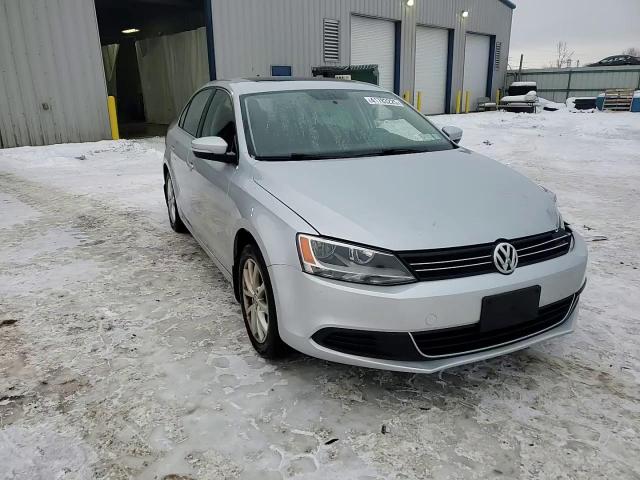 2014 Volkswagen Jetta - Image 13