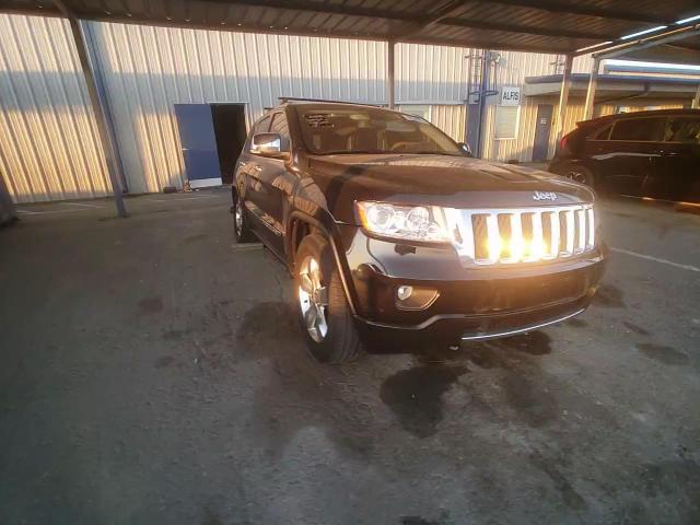 2013 Jeep Grand Cherokee - Image 11