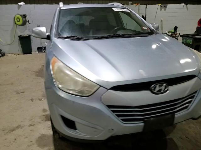 2010 Hyundai Tucson - Image 12