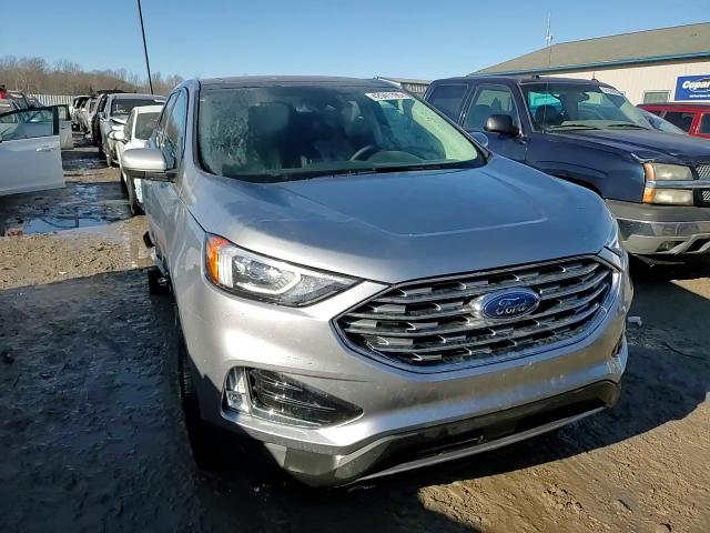 2022 Ford Edge - Image 15