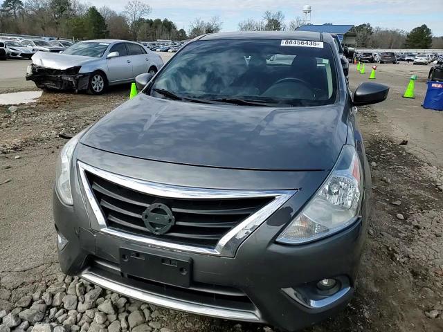 2018 Nissan Versa - Image 11