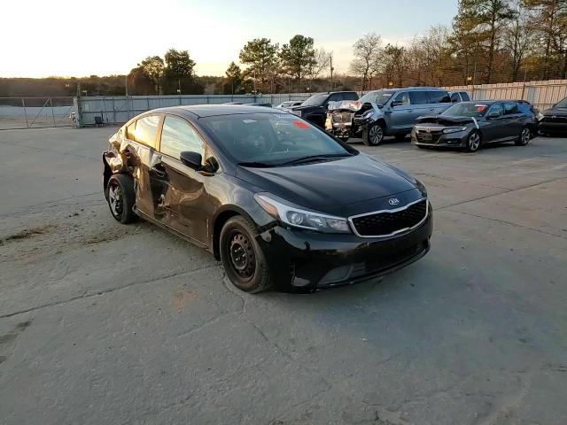 2017 Kia Forte - Image 11