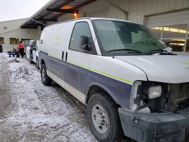 2016 Chevrolet Express - Image 11