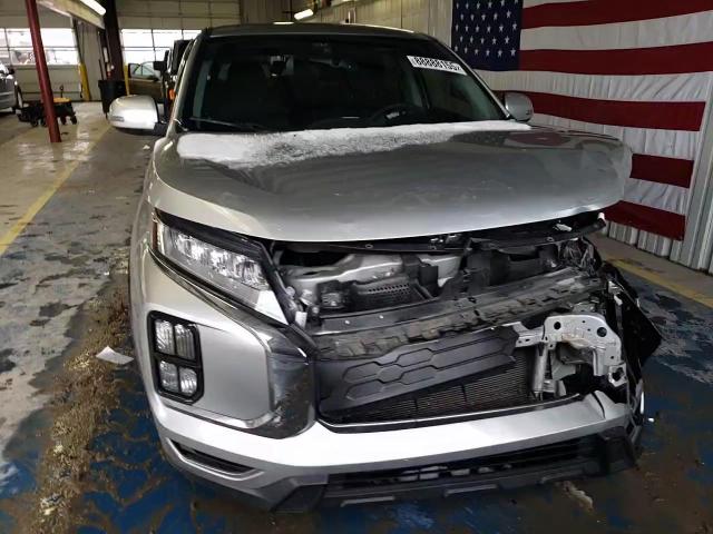 2021 Mitsubishi Outlander - Image 12