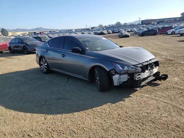 2020 Nissan Altima - Image 11