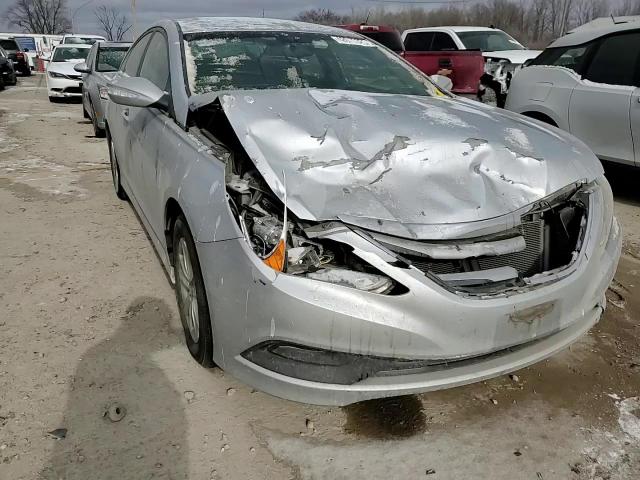 2014 Hyundai Sonata - Image 13