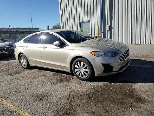 2019 Ford Fusion - Image 14