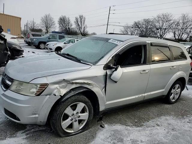 2010 Dodge Journey - Image 11