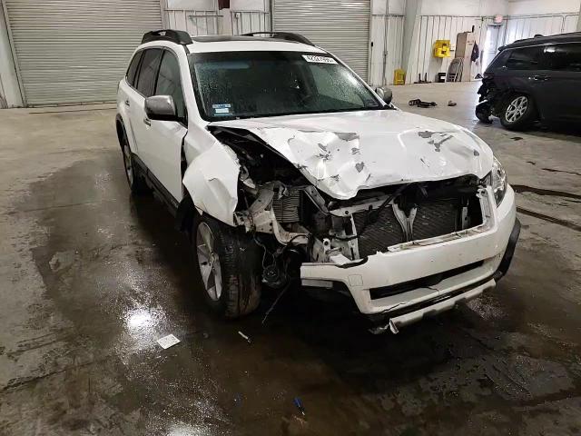 2013 Subaru Outback - Image 11