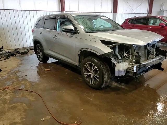 2019 Toyota Highlander - Image 15