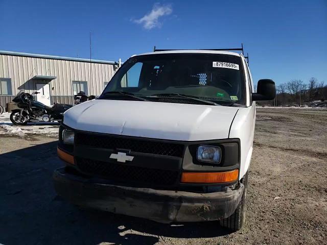 2003 Chevrolet Express - Image 12