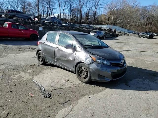 2012 Toyota Yaris - Image 13