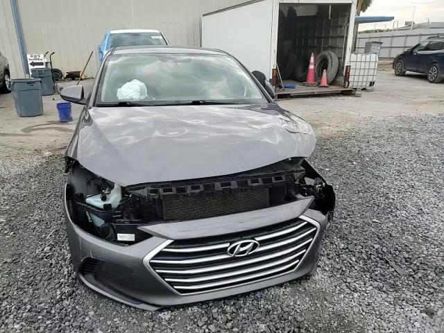 2018 Hyundai Elantra - Image 14