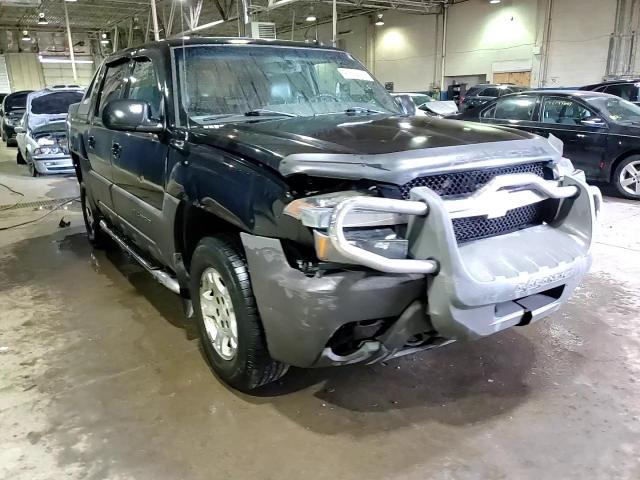 2003 Chevrolet Avalanche - Image 13
