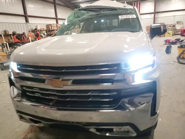 2020 Chevrolet Silverado - Image 10