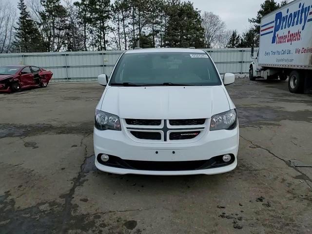 2019 Dodge Caravan - Image 12