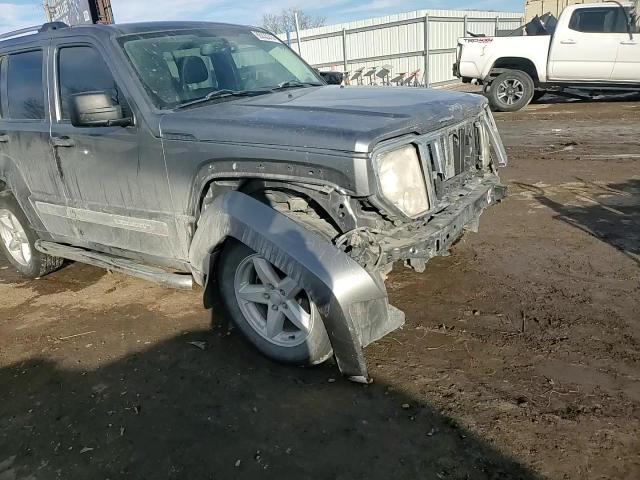 2012 Jeep Liberty (North America) - Image 12