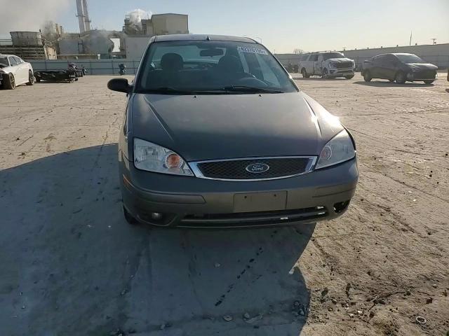 2007 Ford Focus - Image 11