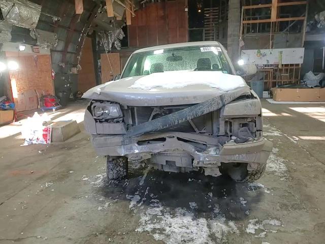 2007 Chevrolet Silverado - Image 10