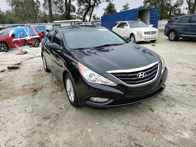 2013 Hyundai Sonata - Image 13