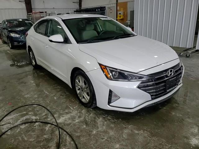 2019 Hyundai Elantra - Image 13