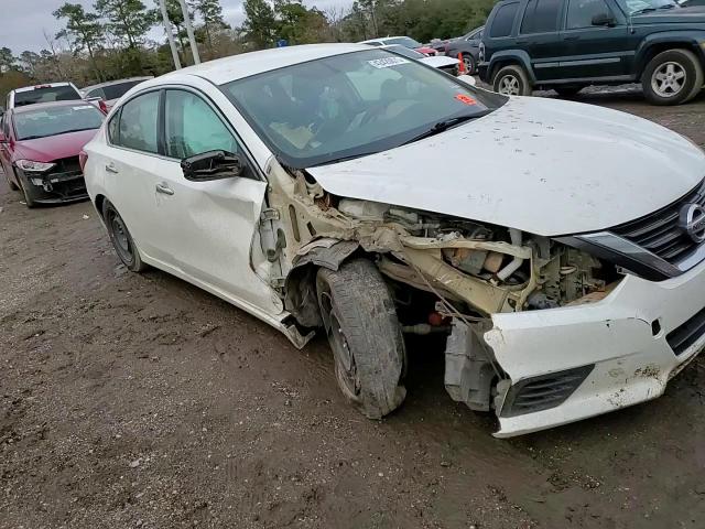 2017 Nissan Altima - Image 11