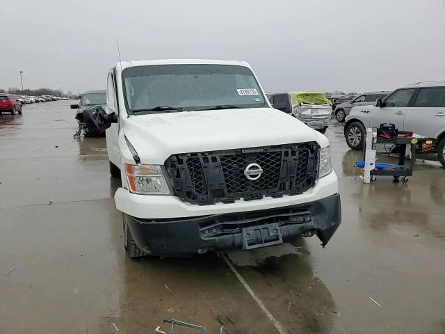 2018 Nissan NV - Image 11