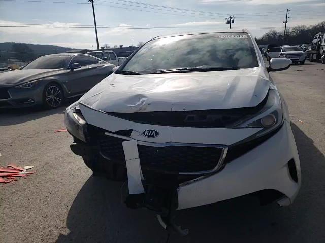 2017 Kia Forte - Image 10