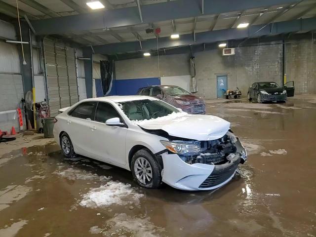 2016 Toyota Camry - Image 11